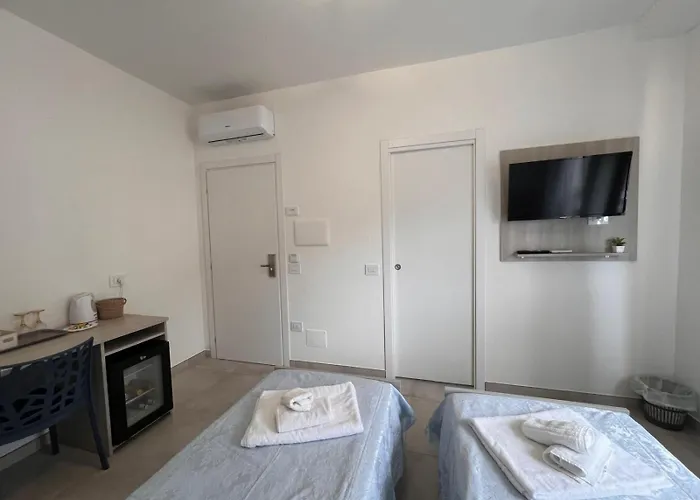 Porta Sul Mare 게스트하우스 4*